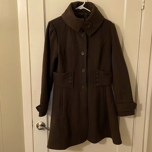 Gorgeous, figure-flattering olive green pea coat